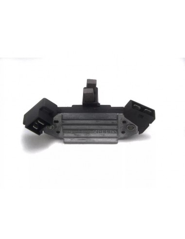 Regulador De Voltaje Incorporado... Regulador De Voltaje Incorporado...